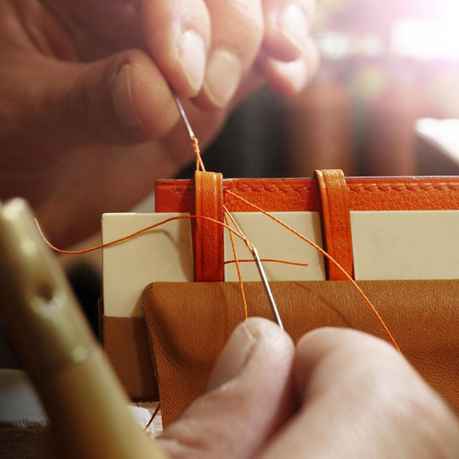 Hermès watches: how the perfect leather watch strap is made