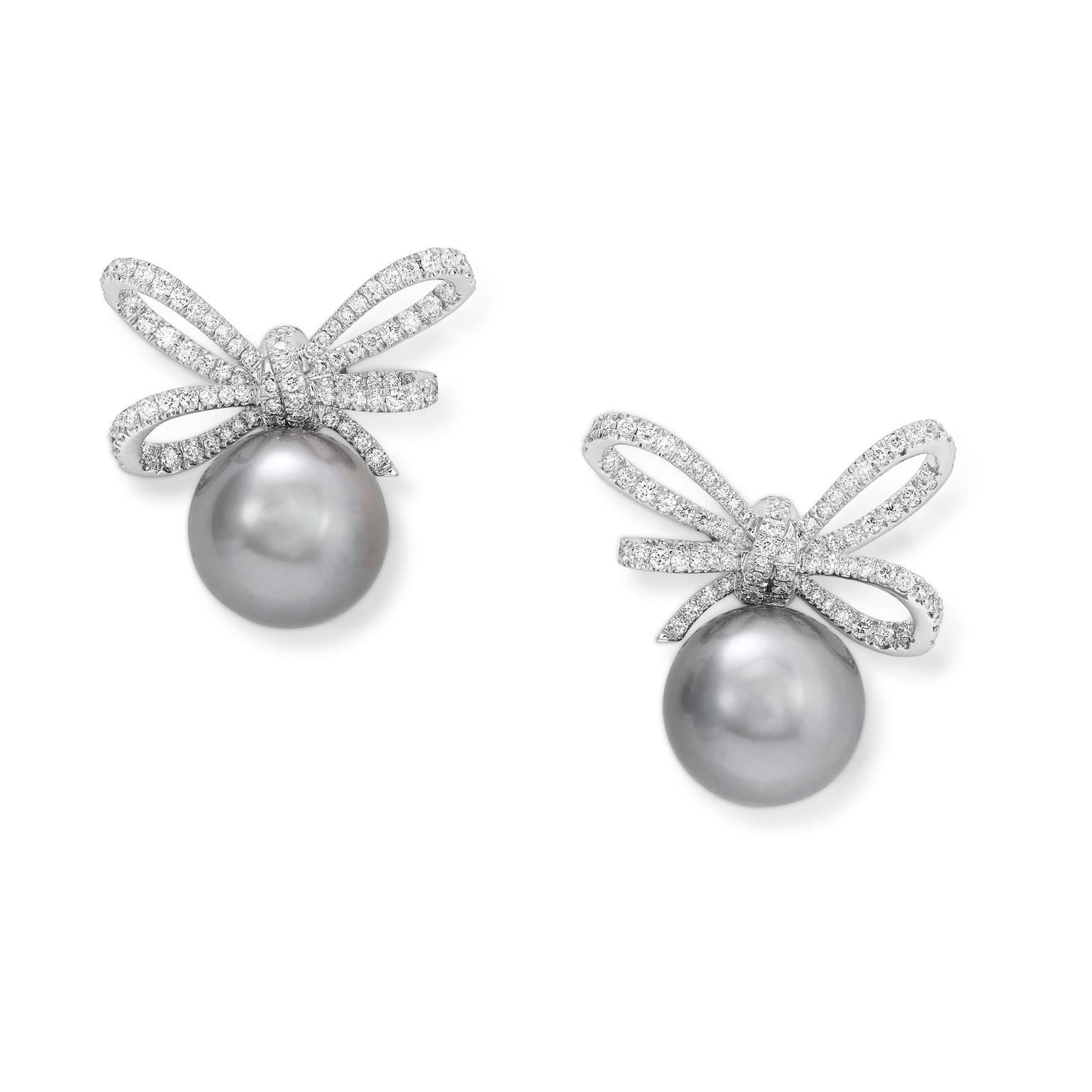 VANLELES Lyla's Bow Tahitian pearl earrings