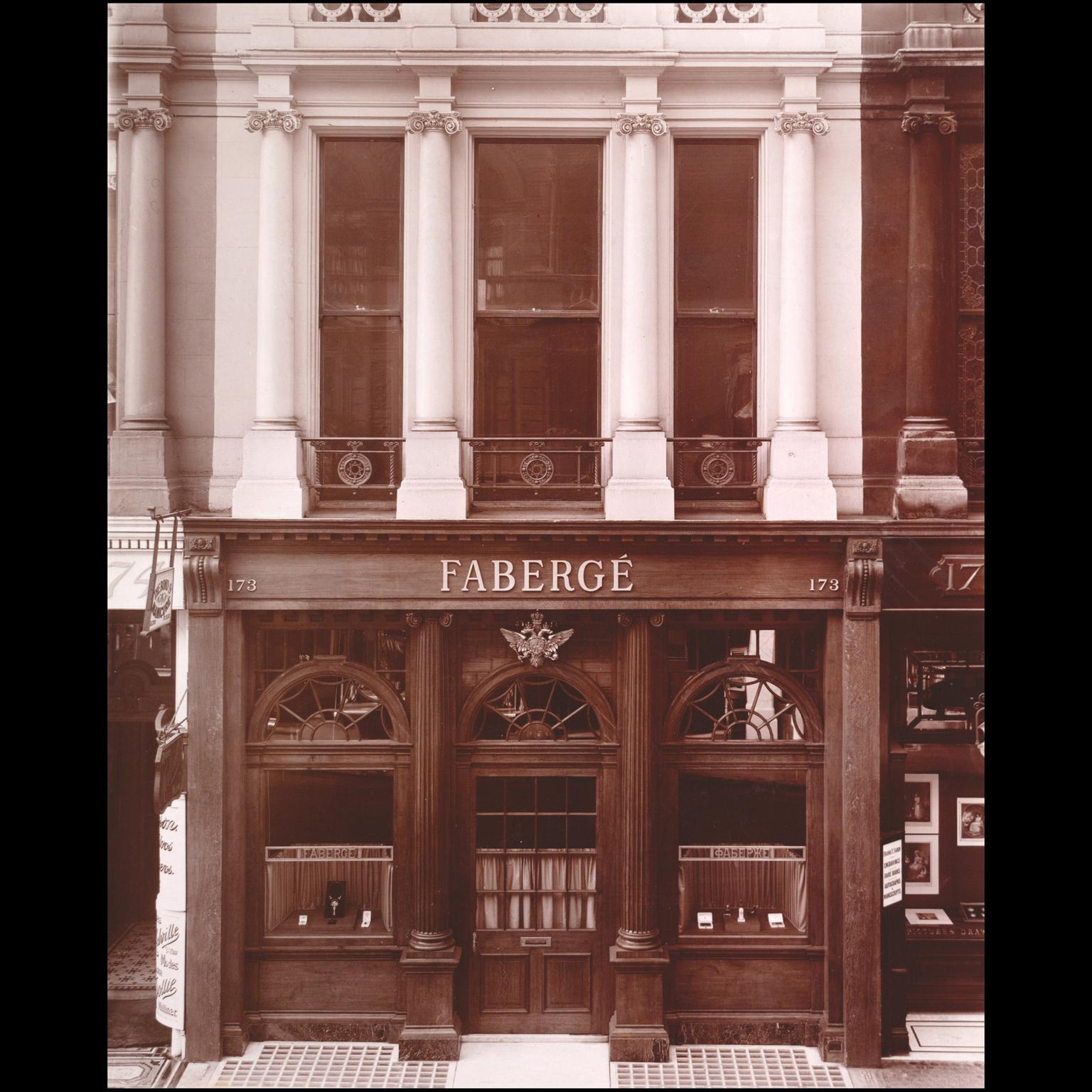 Fabergé's premises at 173 New Bond Street in 1911. Image Courtesy of The Fersman Mineralogical Museum, Moscow and Wartski, London