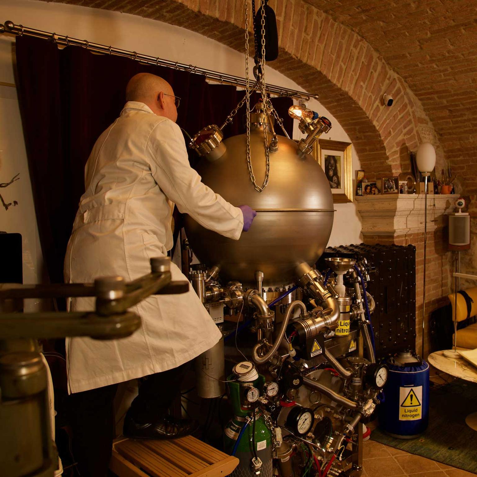 Giovanni Corvaja working at his vacuum chamber