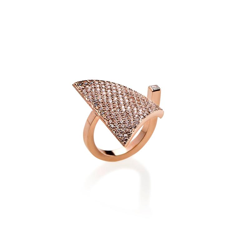 Power ring in rose gold with diamonds and white sapphires