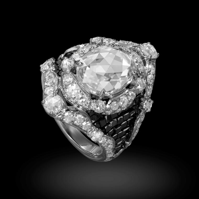 Carnet Diamond ring