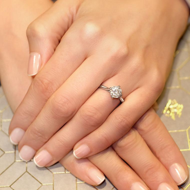Windsor 1.52-carat brilliant-cut diamond engagement ring
