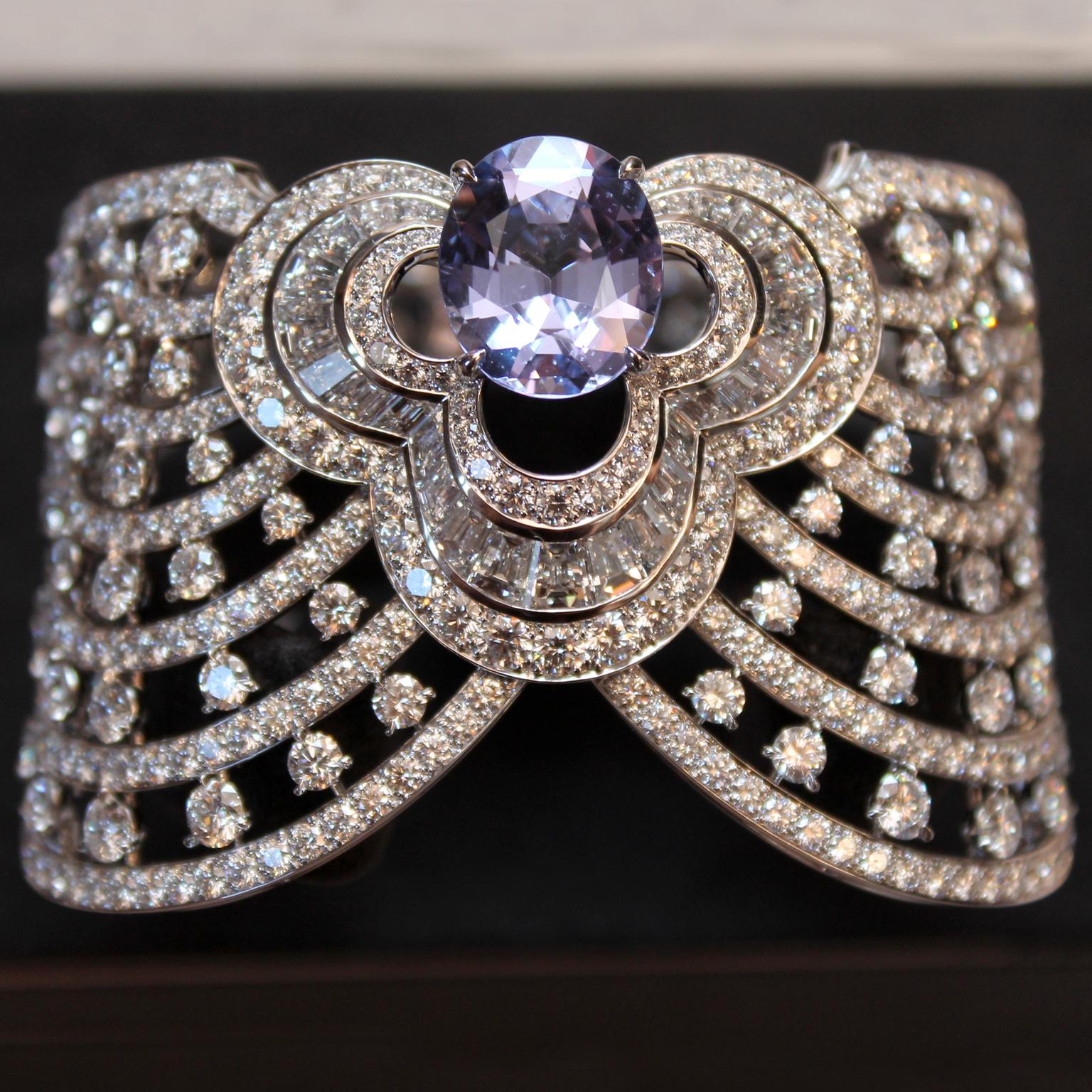 Louis vuitton Blossom diamond and lavender spinel cuff