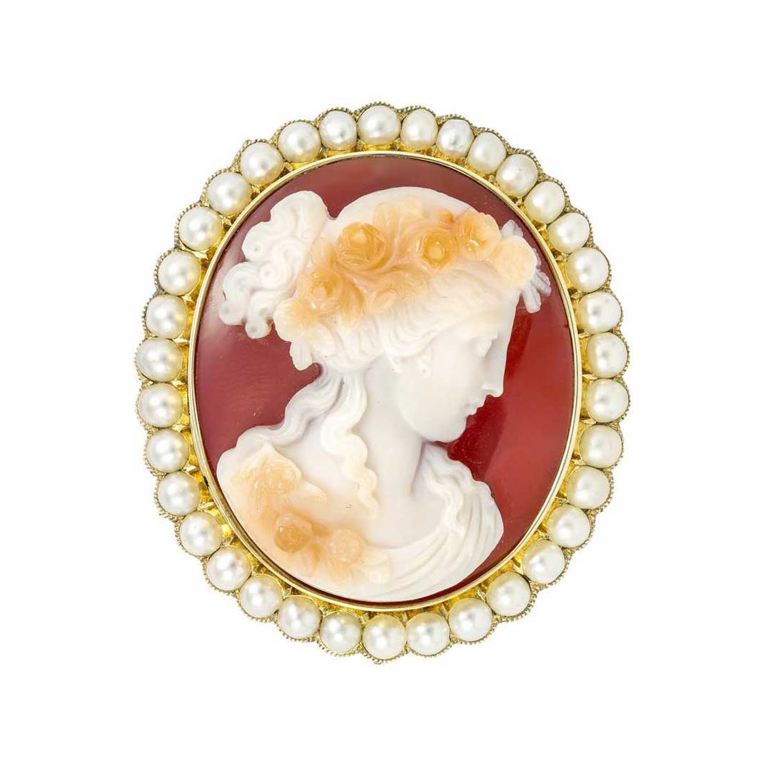 A history of brooches the style evolution of a classic jewel The