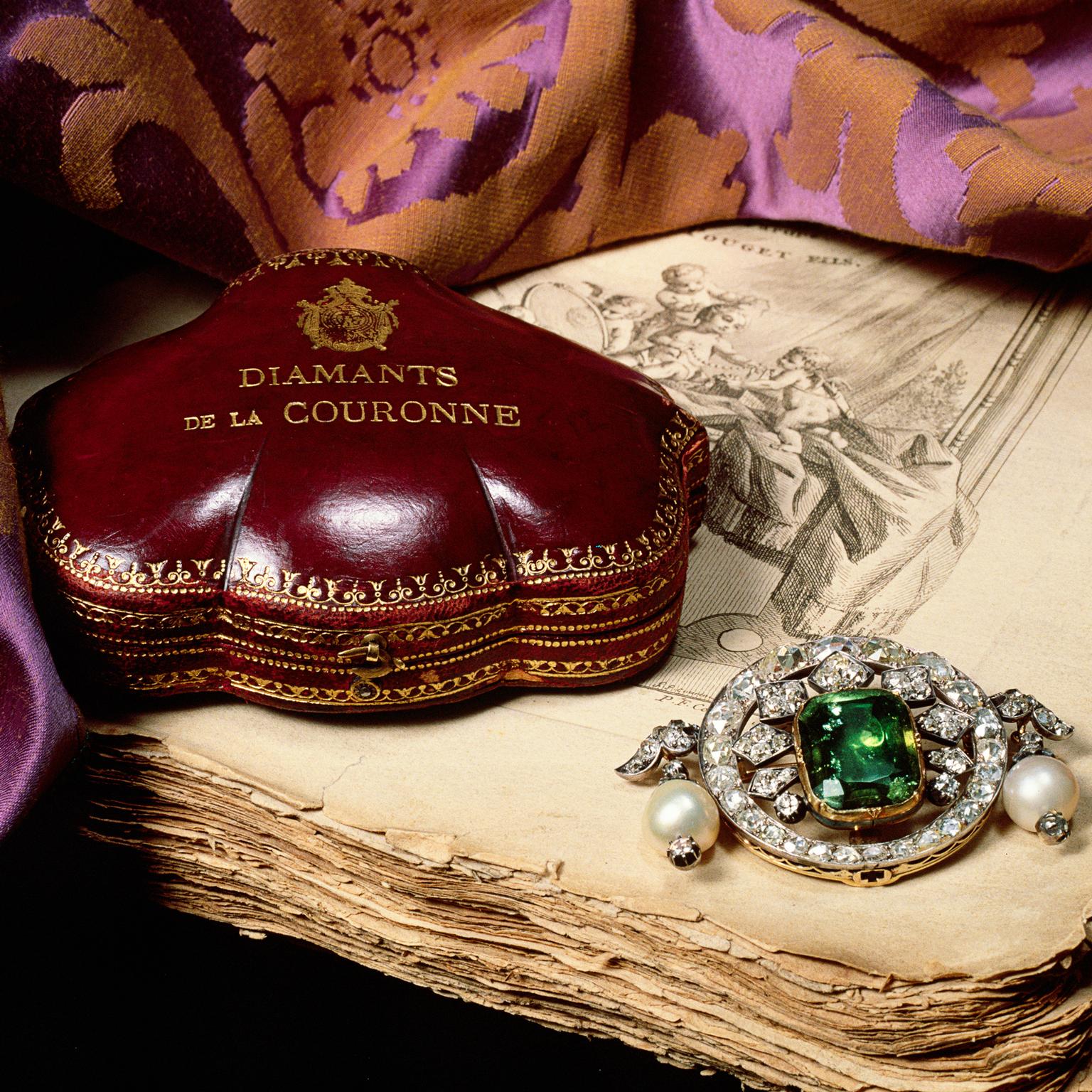 Tiffany diamond, emerald and pearl brooch