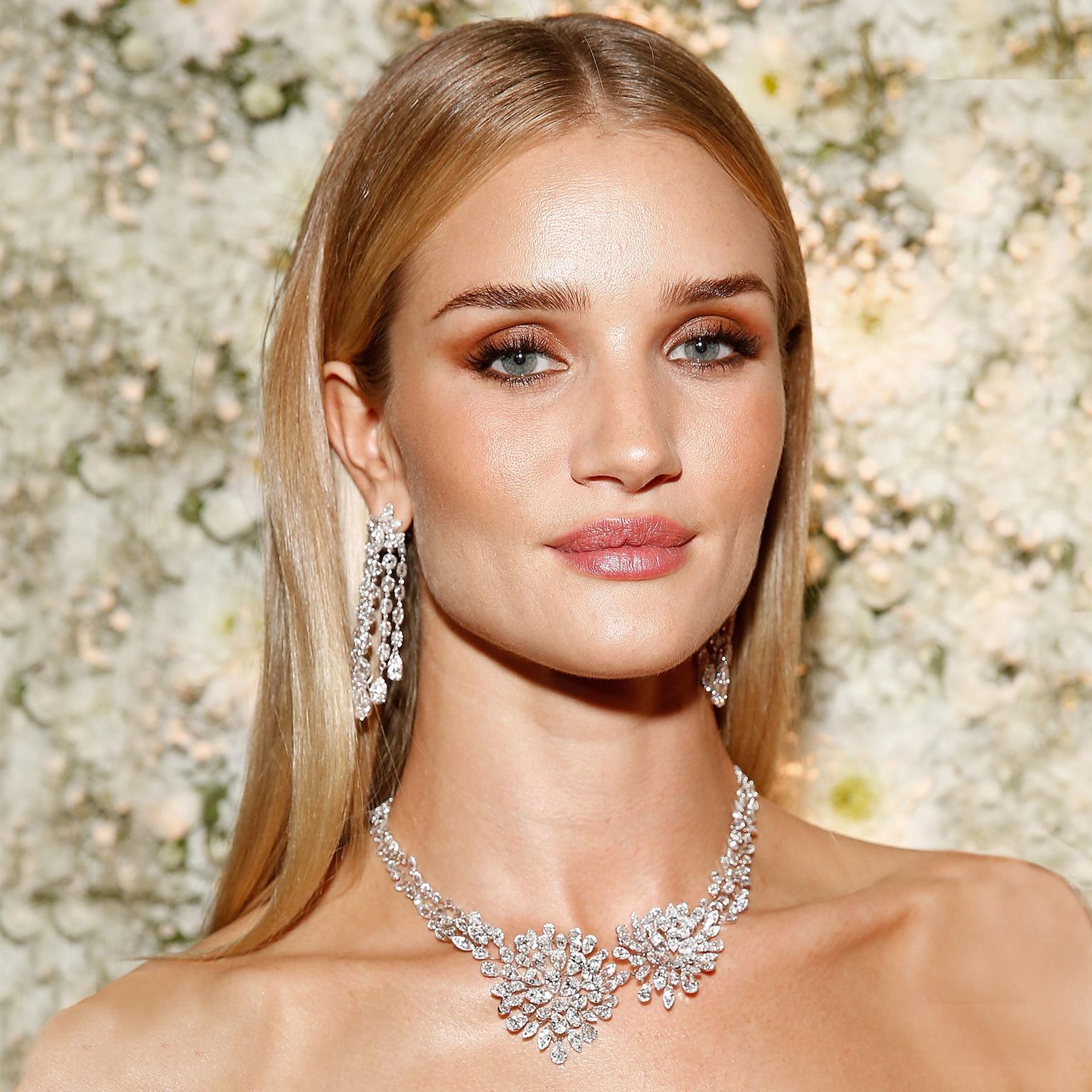 Rosie Huntington Whitely In Nirav Modi Ainra Cut Waterfall