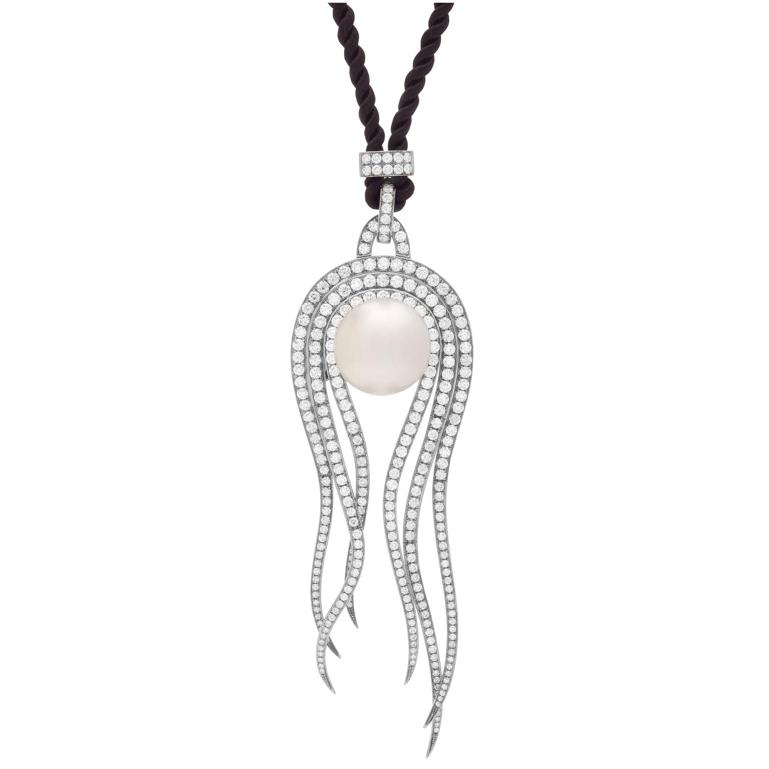 Mr Lieou necklace with diamonds and pearls