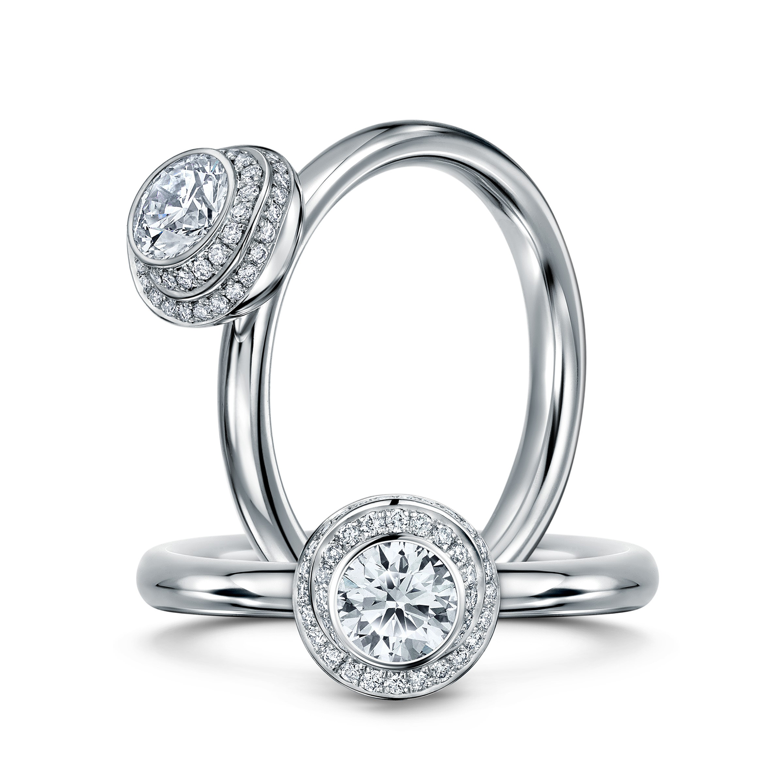 Andrew Geoghegan round brilliant-cut engagement ring