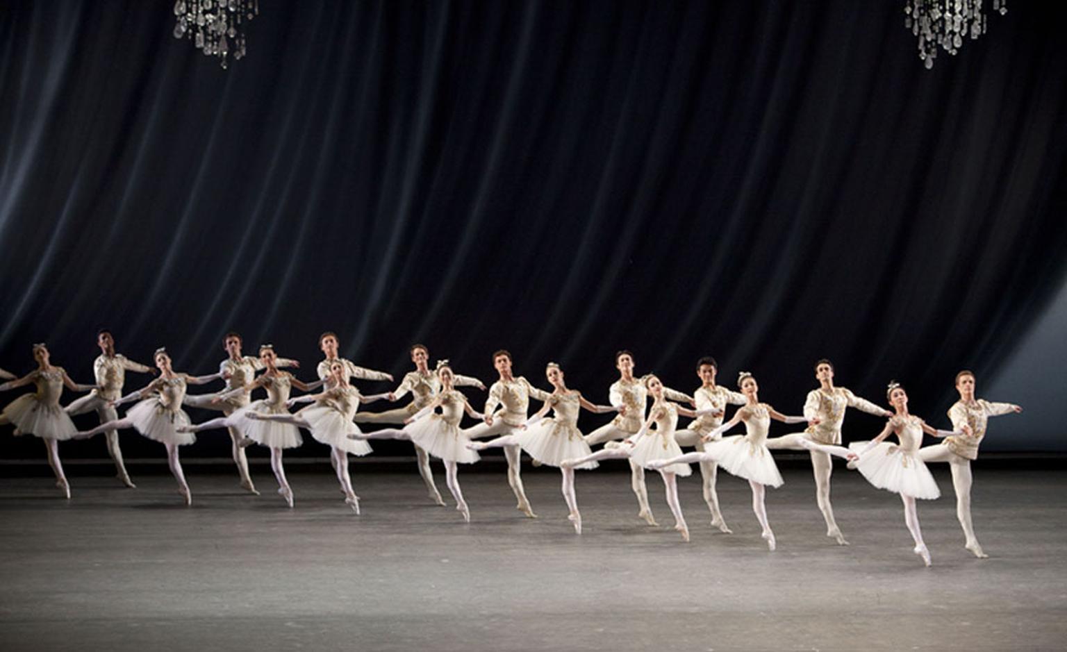 JEWELS: DIAMONDS.The Royal Ballet.