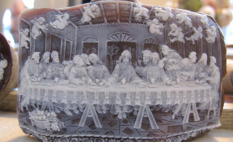 An example of Pasquale Ottaviano's exquisite worksmanship in this miniature cameo of "The Last Supper.'