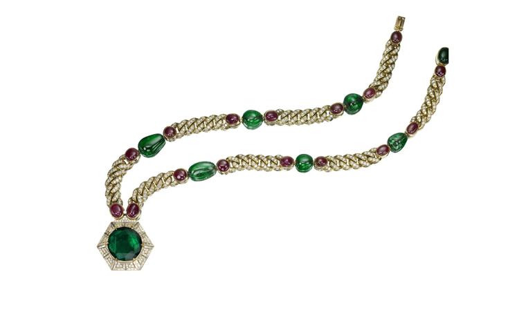 An emerald, ruby and diamond sautoir suspending an hexagonal-shaped emerald of 44.90 carats, by Bulgari, 1970s. Estimate: Sfr. 235,000 – 320,000 (US$ 260,000 – 360,000)