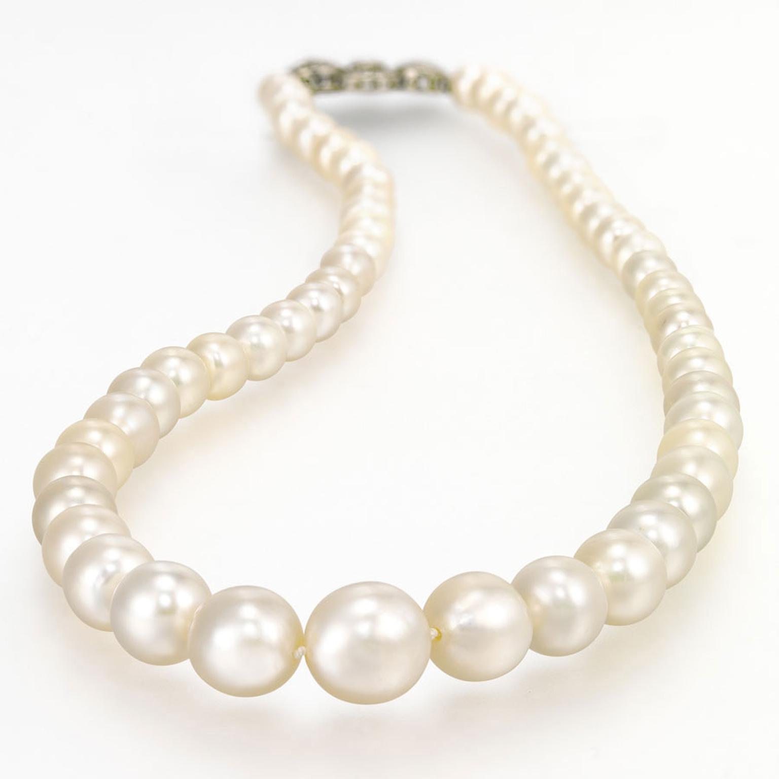 Christies-pearlnecklace.jpg