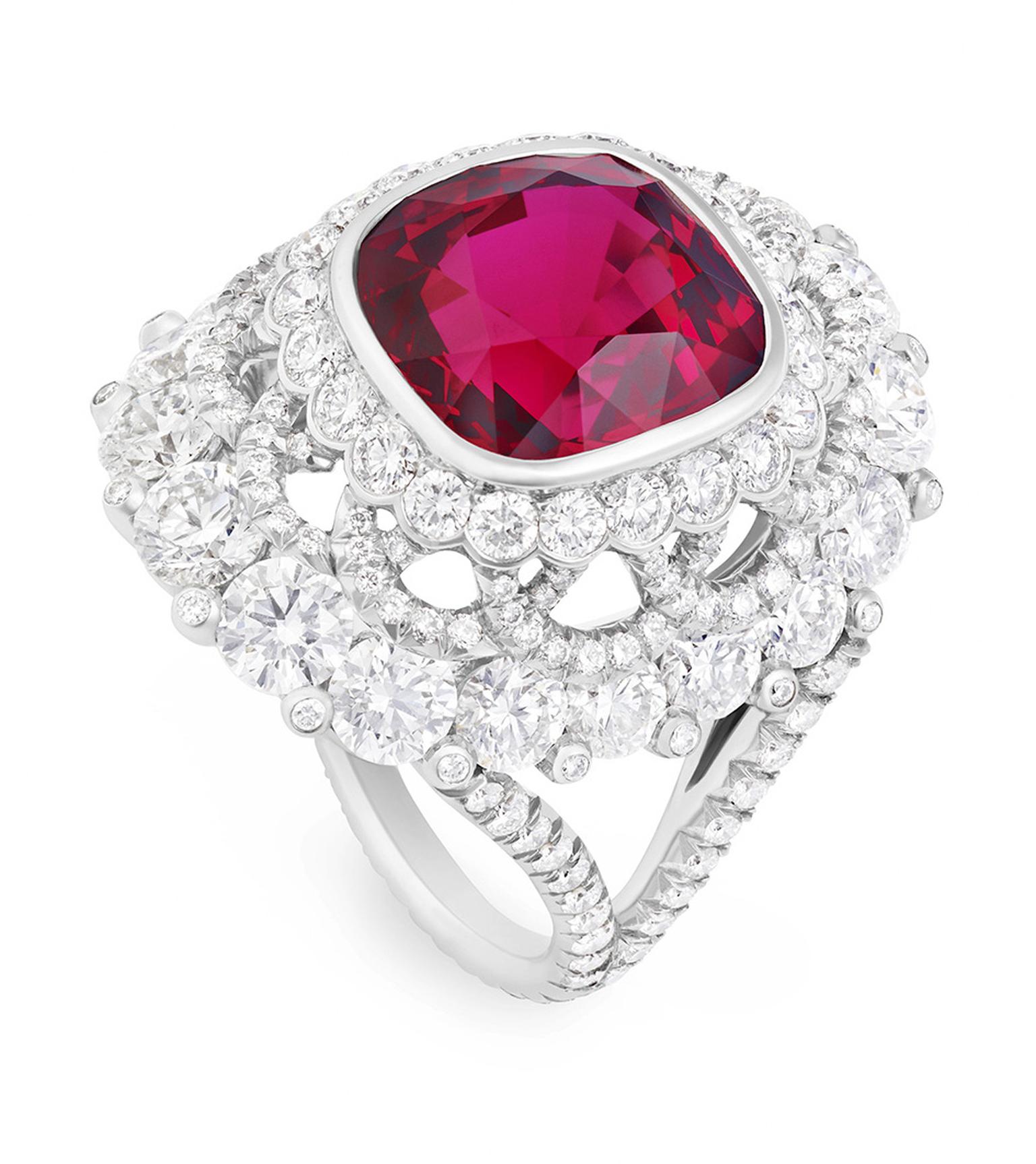 Faberge-Spinel-Ring