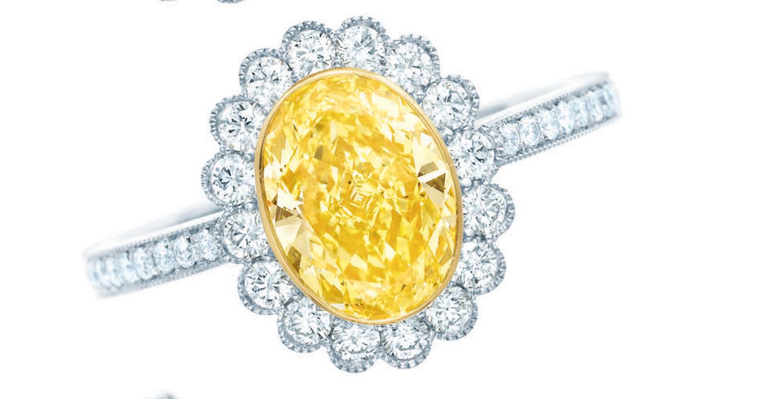 Tiffany-Enchant-yellow-and-white-diamond-rings-set-in-platinum-Oval