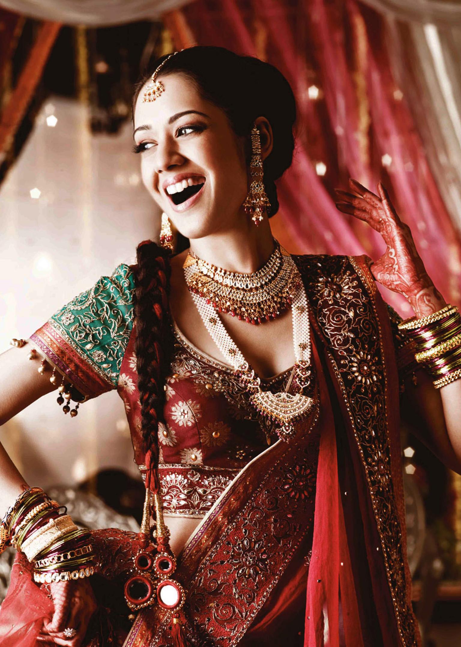 Maang tikka hotsell by tanishq