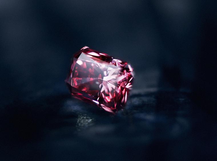 Argyle-Pink-Diamonds-Purplish-Red-Diamond