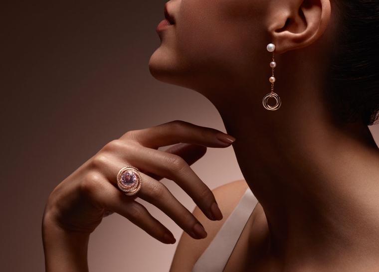 cartier trinity pearl ring