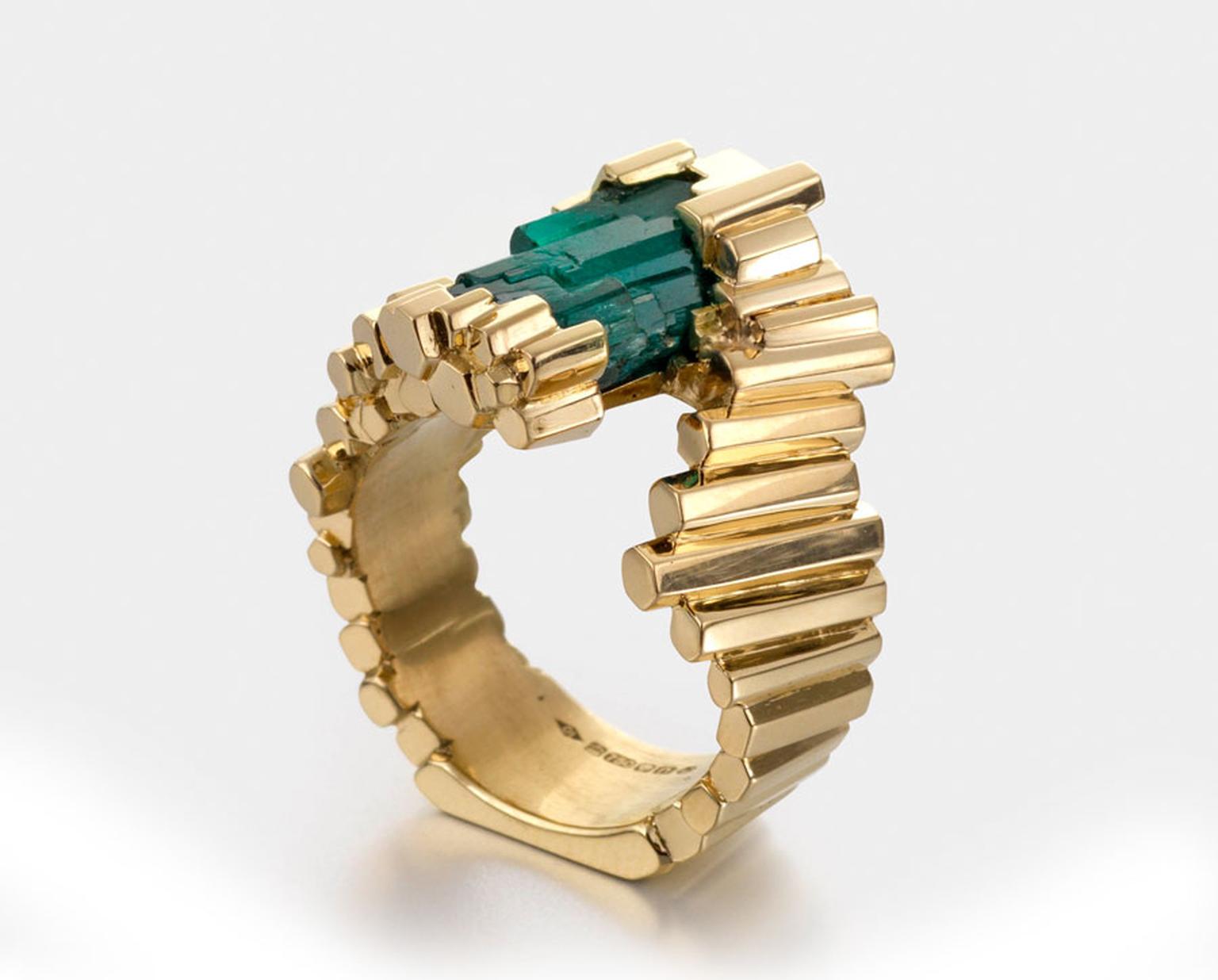 Goldsmiths-Iannuzzi-Ornella--Lexceptionelle-Emeraude-emerald-crsytal-set-in-18k-gold.jpg