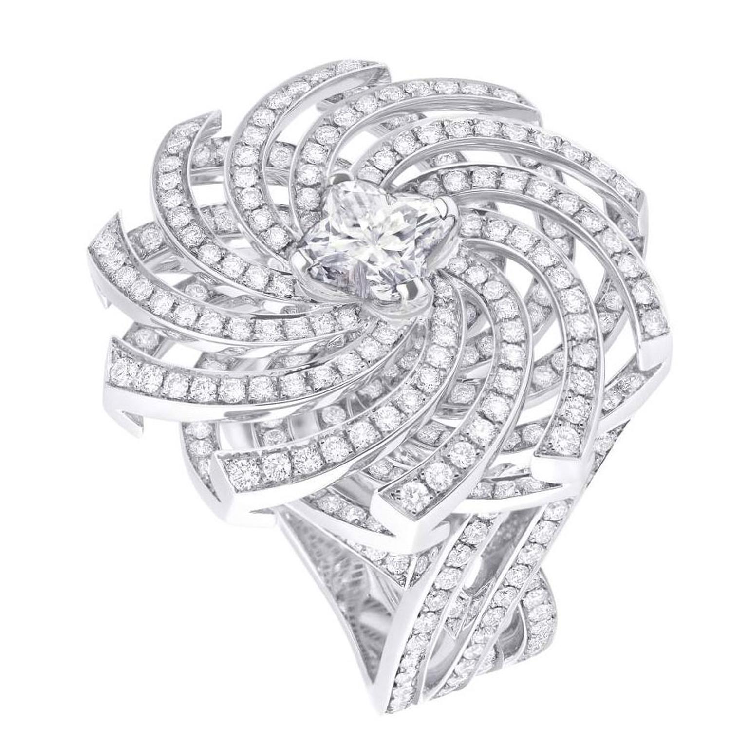 Louis-Vuitton_Haute-Joaillerie_VDLT_Monogram-Infini-Diamants---5.jpg
