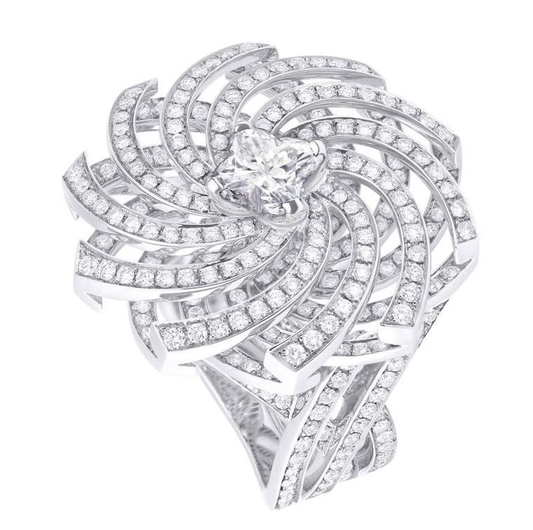 Louis-Vuitton_Haute-Joaillerie_VDLT_Monogram-Infini-Diamants---5