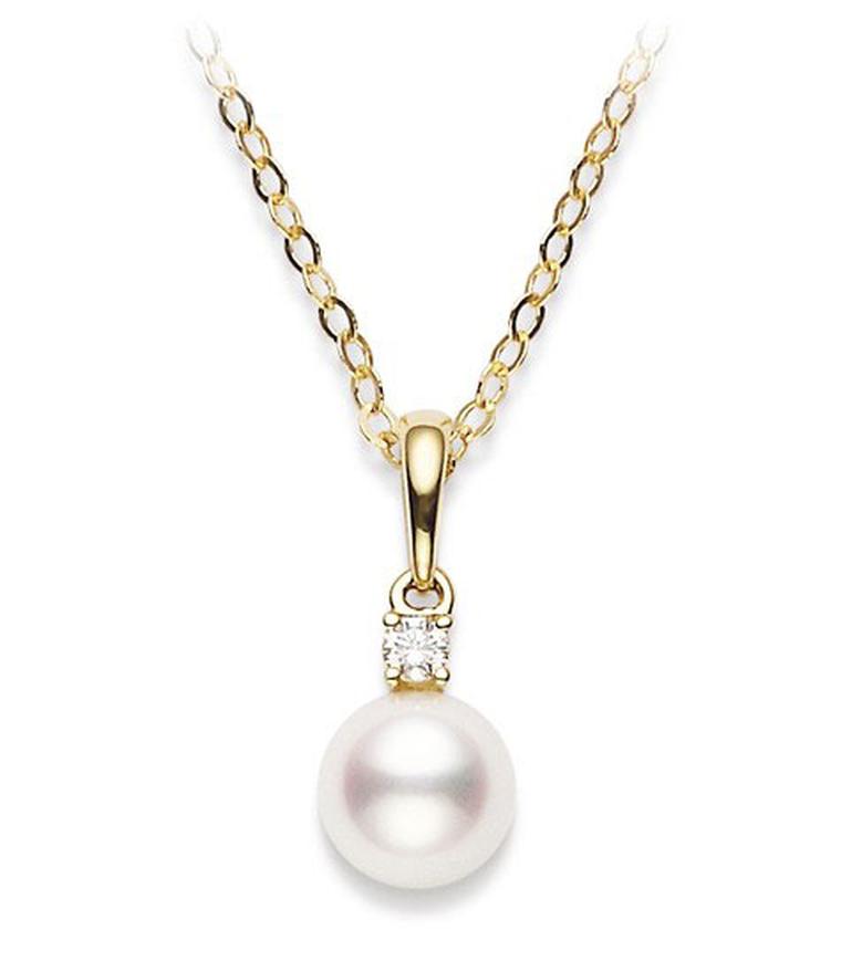 Mikimoto pearl and diamond pendant in yellow gold 500