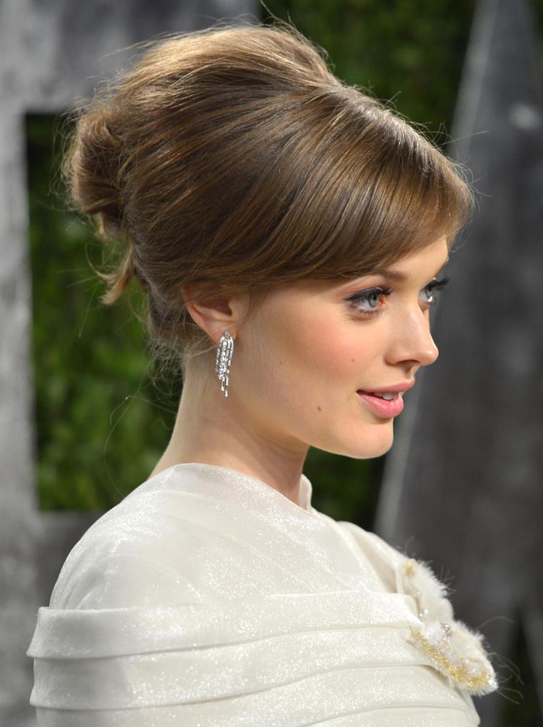 Chanel-Bella-Heathcote---Oscars-2013