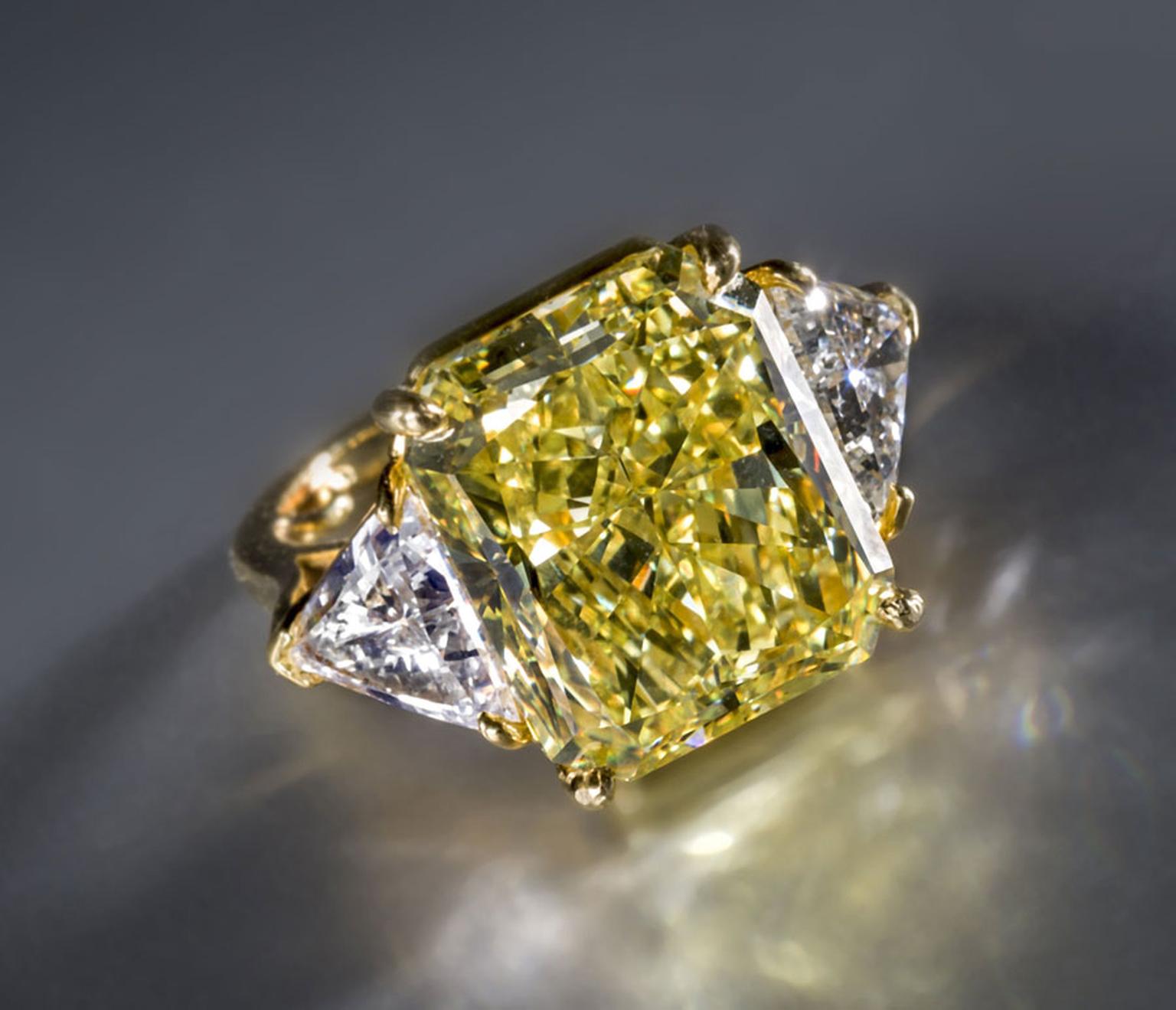 Bonhams-A-fancy-colored-diamond-and-diamond-ring-Bulgari.jpg