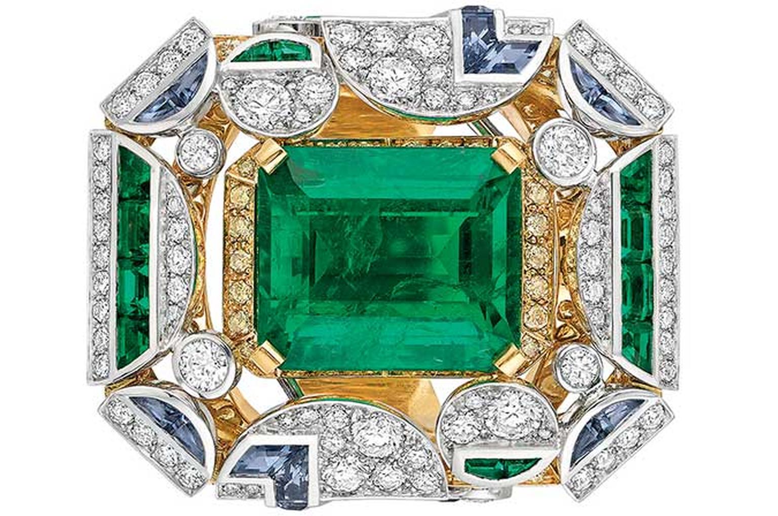 Chanel emerald ring