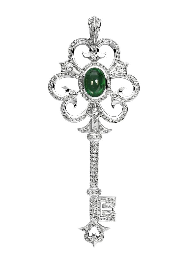 From Theo Fennell's 'Keys' collection, this white gold key pendant features an exceptional 8.70ct emerald. At 110mm, the body of the pendant is adorned with 2.79ct of diamonds.