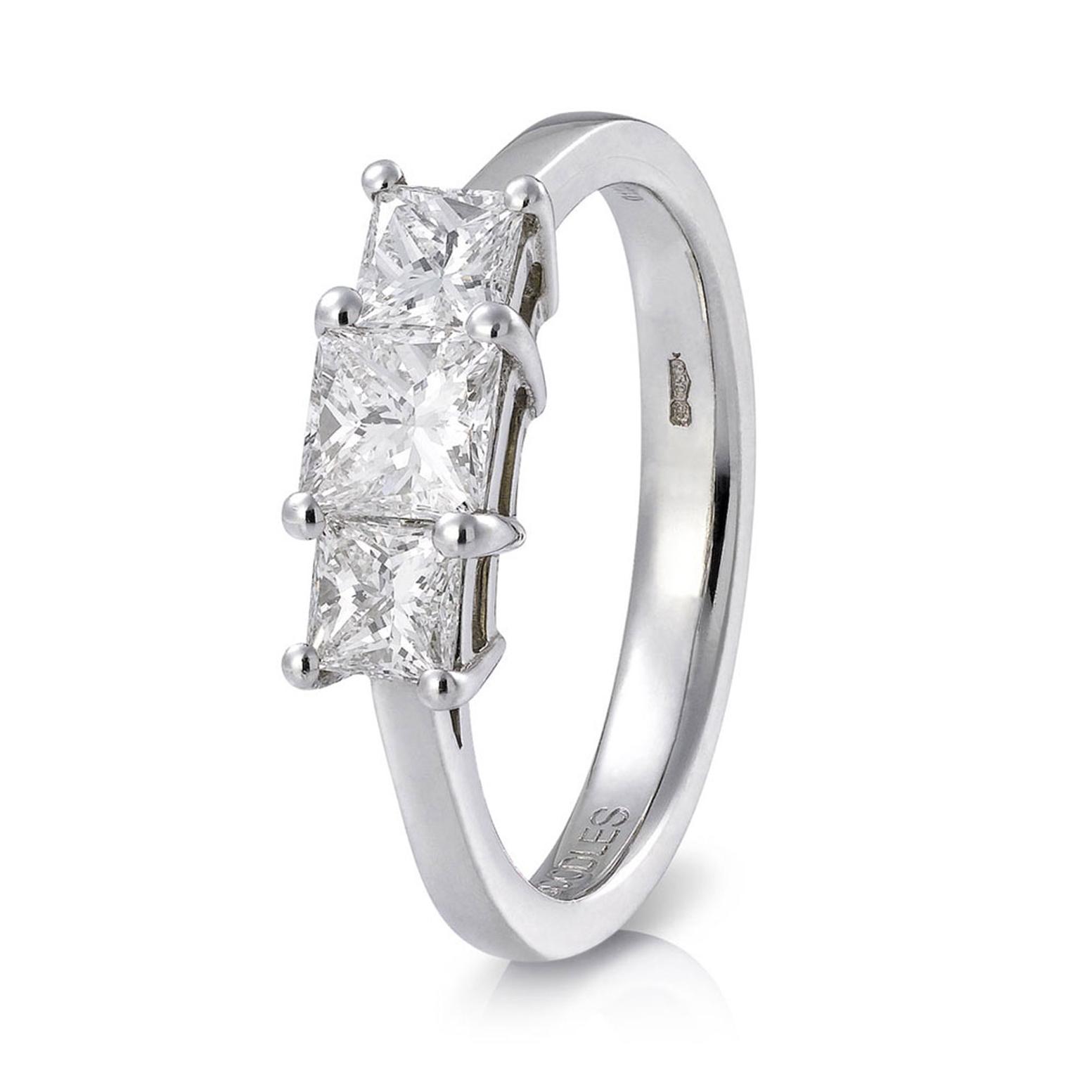 Boodles Triology radiant cut diamond ring_zoom