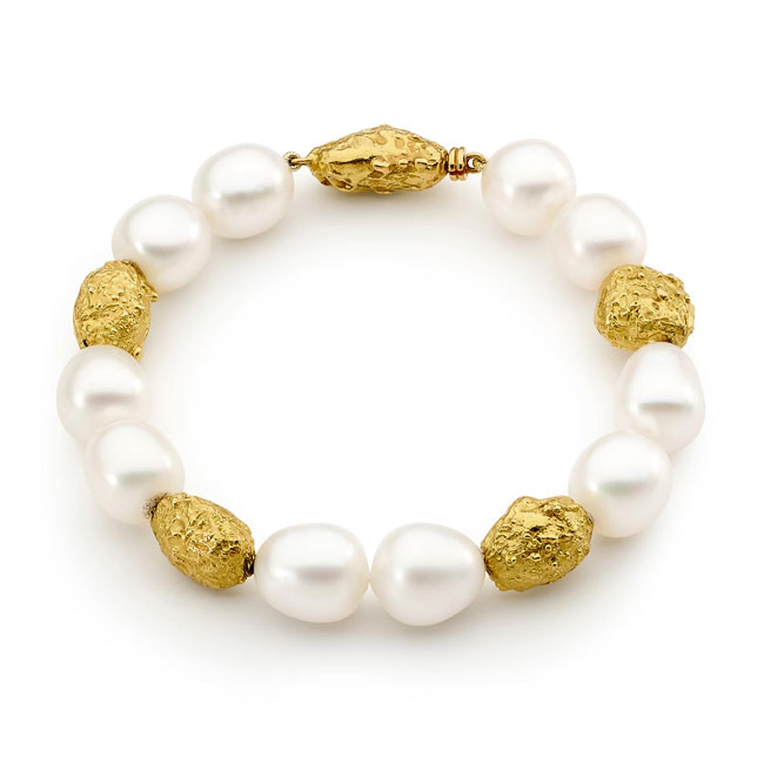 Linneys 18ct yellow gold Australian south sea pearl bracelet_main