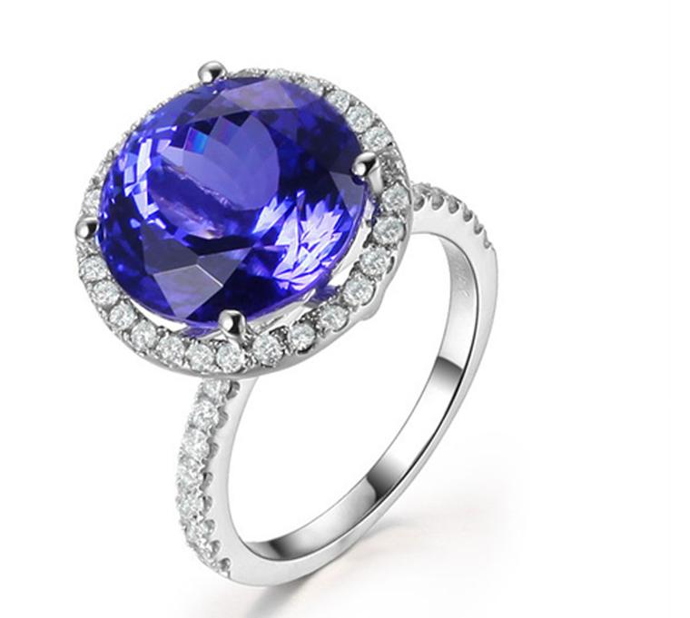 TanzaniteOne African Night ring with a violet-toned tanzanite surrounded by a pavé of diamonds.