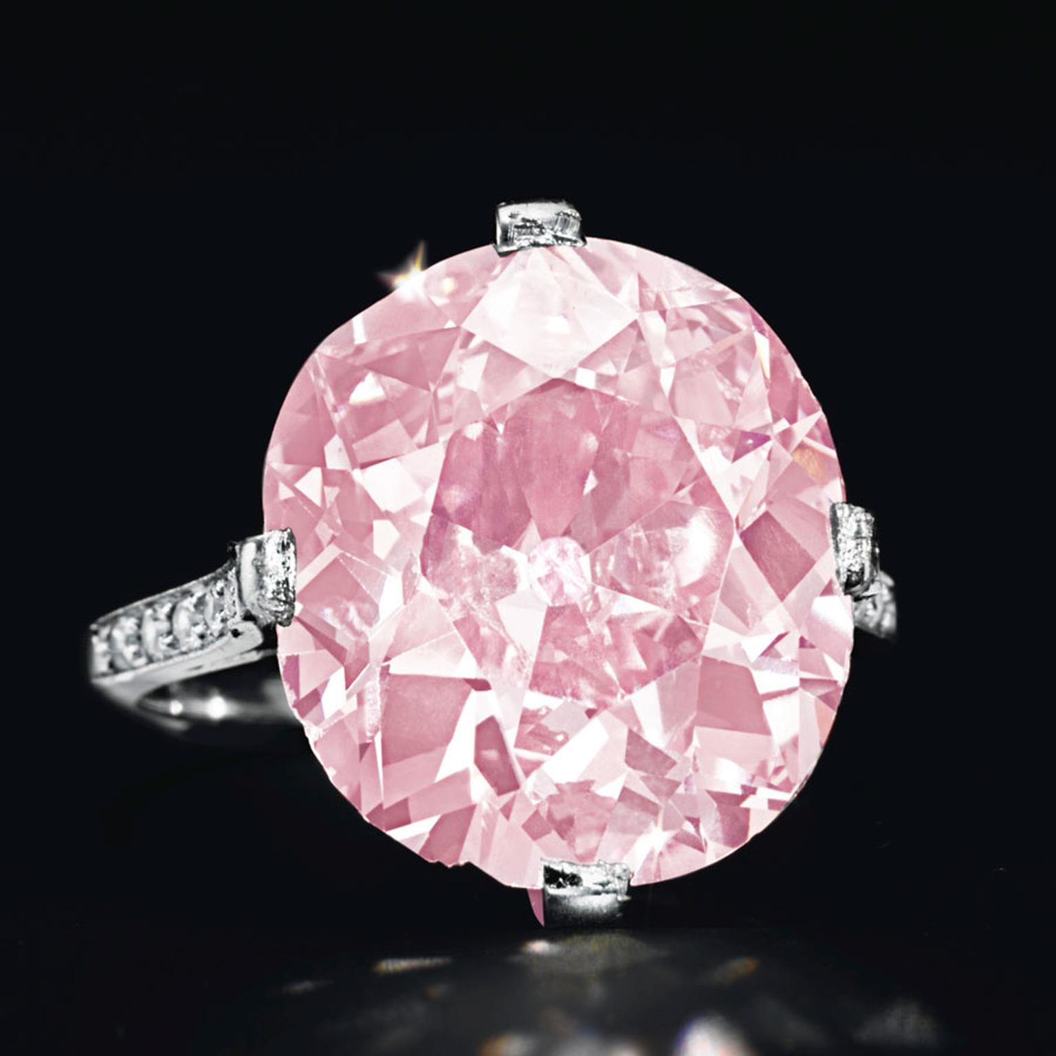 Christies lot 304 FROM THE ESTATE OF HUGUETTE M. CLARK A BELLE ÉPOQUE EXCEPTIONAL COLORED DIAMOND RING, BY DREICER & CO.