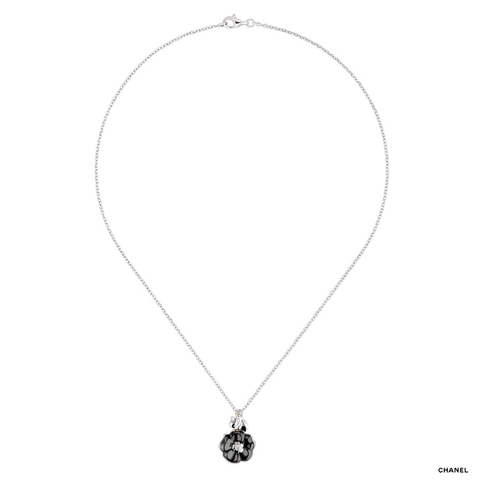 Chanel Camélia Galbé white gold pendant necklace with a black ceramic flower and a single brilliant-cut diamond