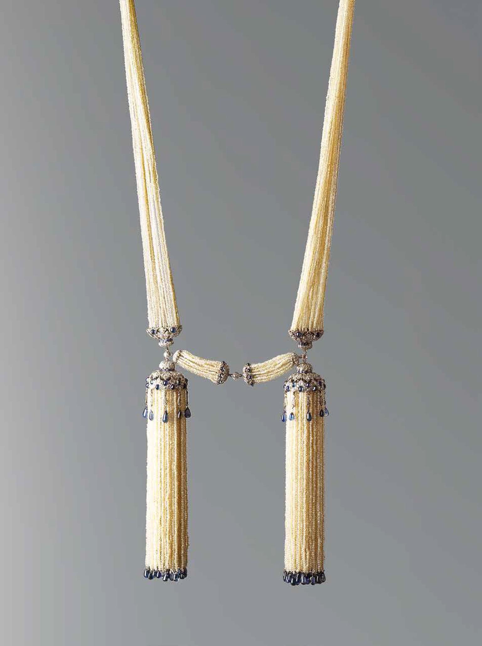 Chaumet Bayade`re platinum necklace from 1920 featuring diamonds, sapphires and seed pearls
