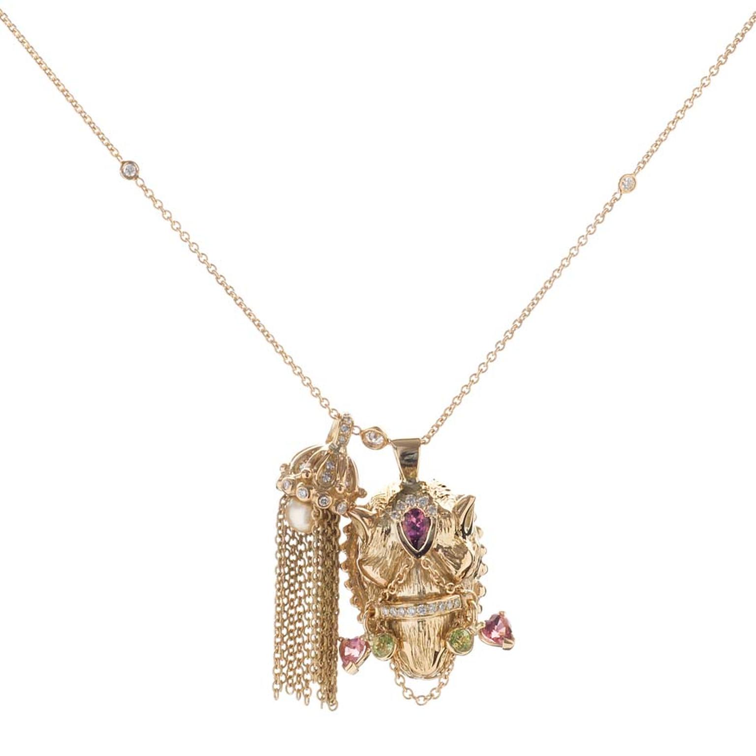 Sabine Roemer Parazide tassel Camel pendant in yellow gold, set with green peridots, pink tourmalines and a golden pearl