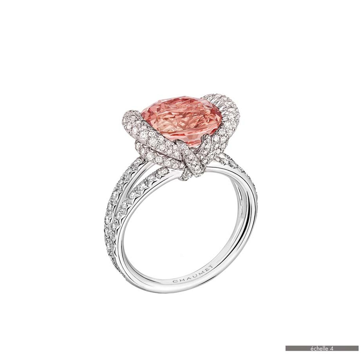 Chaumet Liens ring in white gold featuring 142 brilliant-cut diamonds and a padparadscha sapphire (5.29ct).