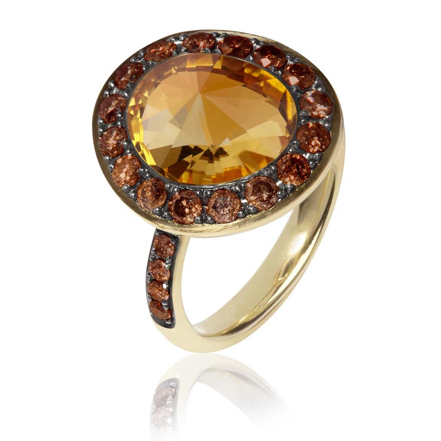 Annoushka Dusty Diamonds yellow gold ring with cognac diamonds and a centre citrine.