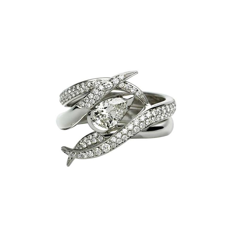 Shaune Leane white gold and diamond Ariana engagement ring and wedding band set (£7,550).