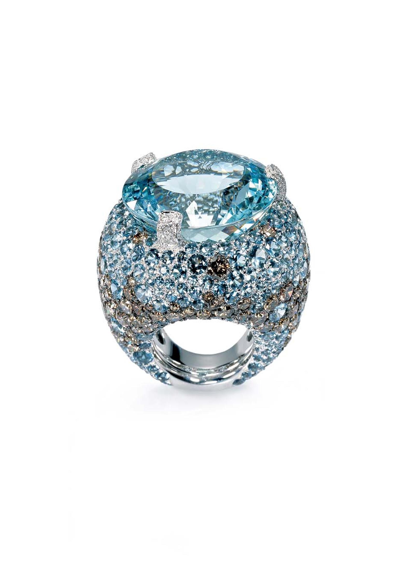 De GRISOGONO Melody of Colours collection aquamarine ring with diamonds.