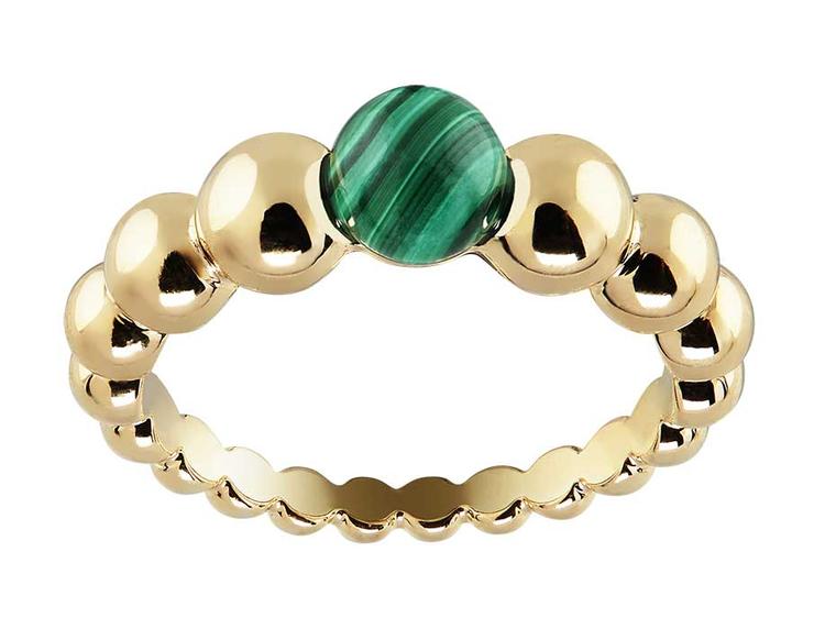 Van Cleef & Arpels Perlée Couleur ring in yellow gold with a cabochon malachite.