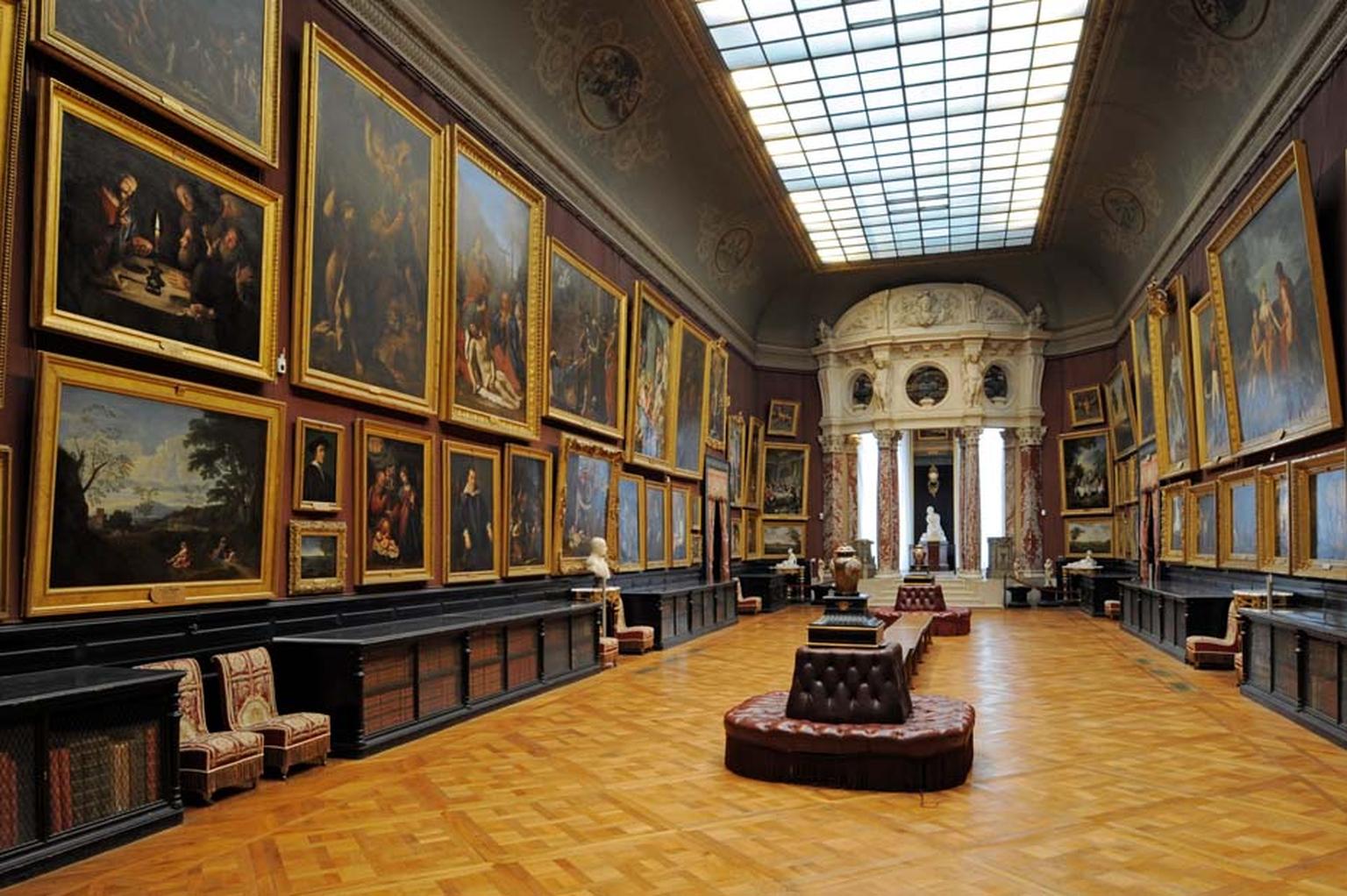 During the Chantilly Arts & Elegance event the castle was open to visitors, with the ancient paintings on display at the Condé Museum, second only to those of the Louvre.