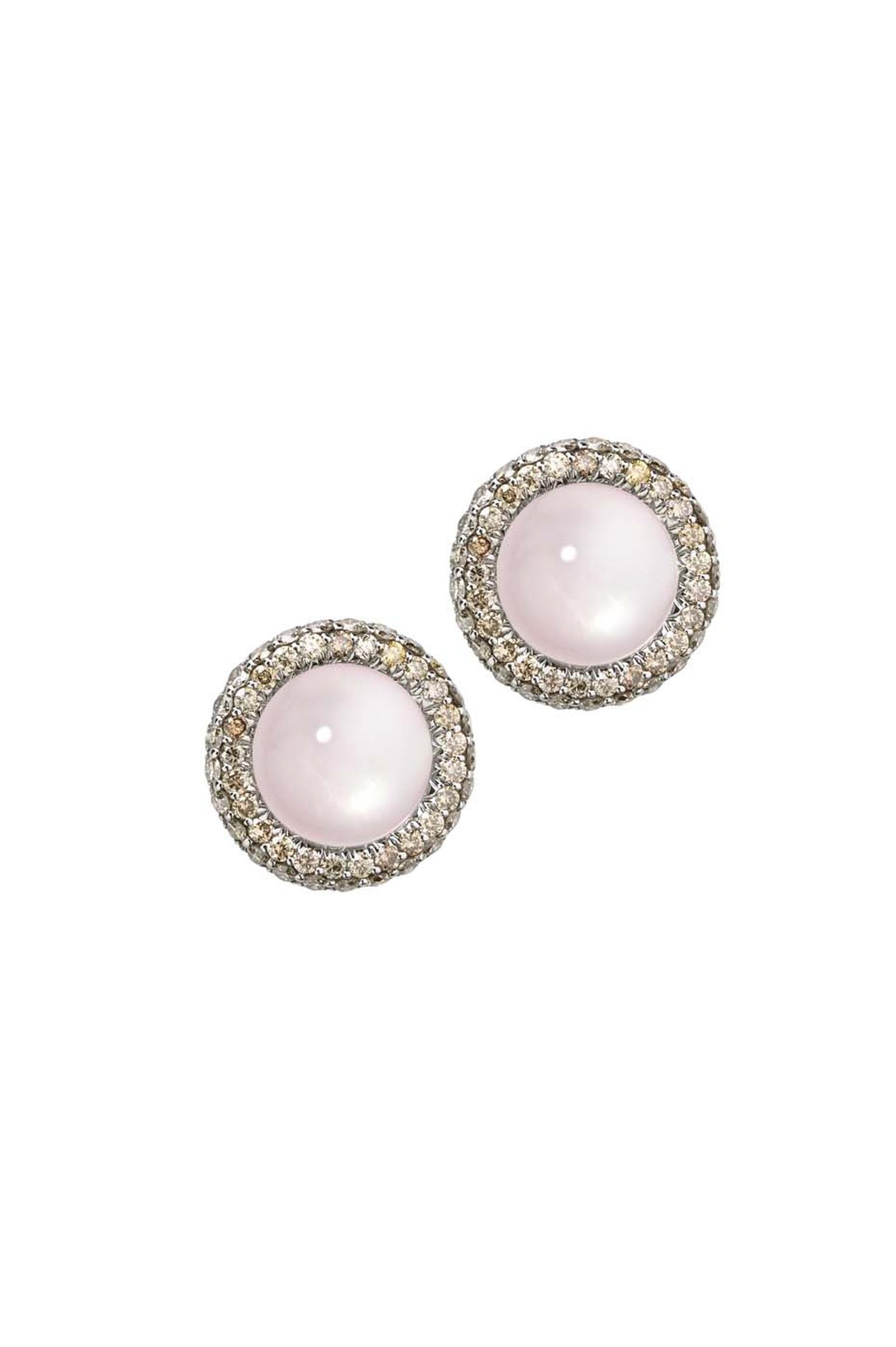 Elena Carrera earrings from the Celosías collection featuring yellow gold-plated silver with rose quartz and diamonds.