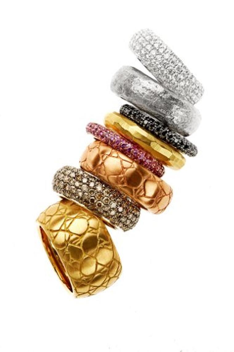 Elena C rings from the Texturas collection in pink, white and yellow gold with crocodile, bamboo and hemp textures as well as brown diamond and coloured sapphires. Prices start at 780€.