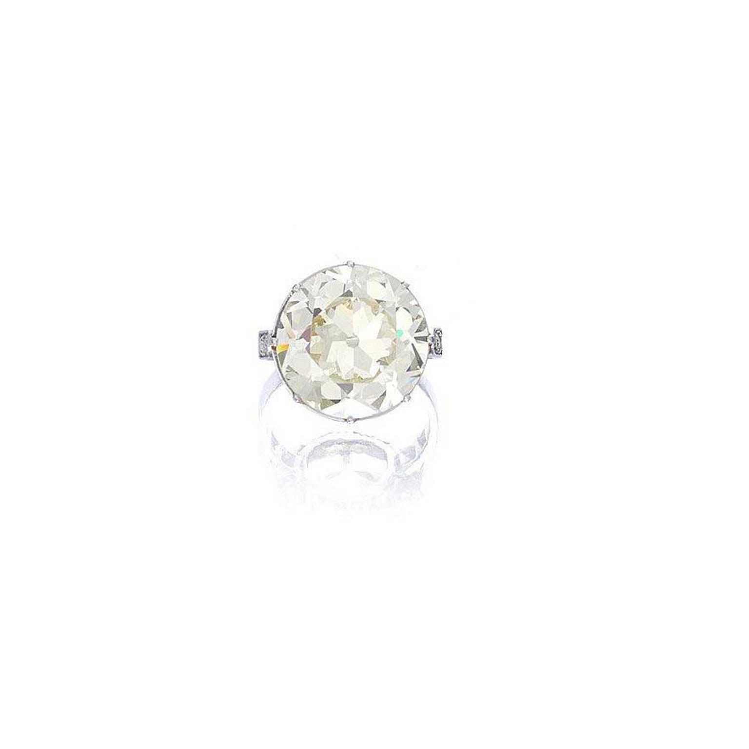A 12.63ct fancy yellow diamond ring achieved the second highest price at the Bonhams sale, selling for £146,500.