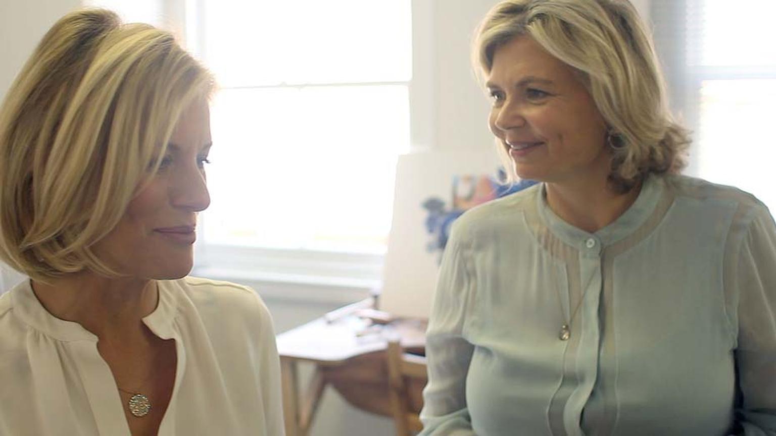 Bec Astley Clarke and Maria Doulton chat in the Astley Clarke design studio, which is located in a quintessentially London mews.
