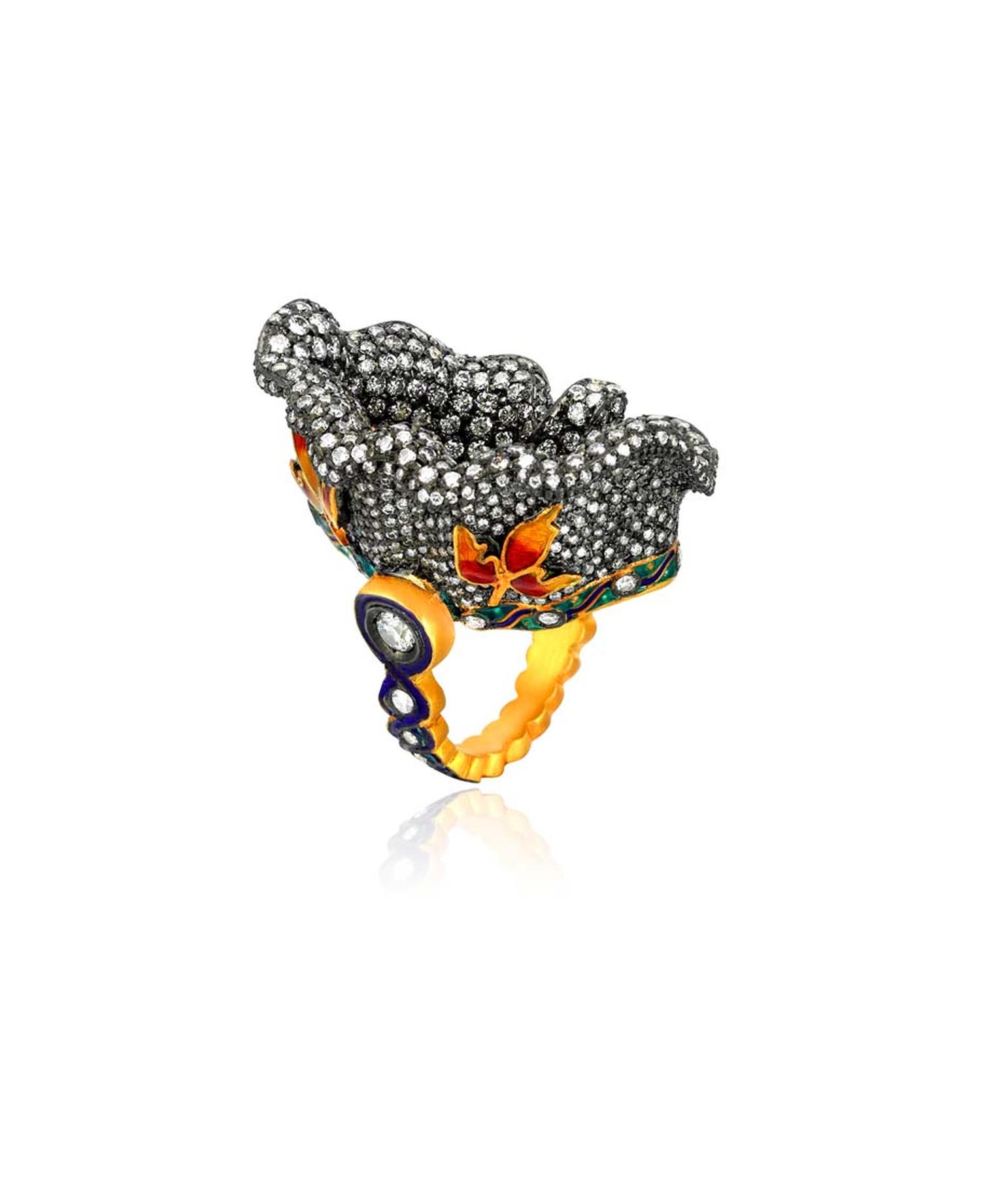 Pinar Oner Chora ring is inspired by the outstanding 14th century Byzantine mosaics of Istanbul's Chora church.
