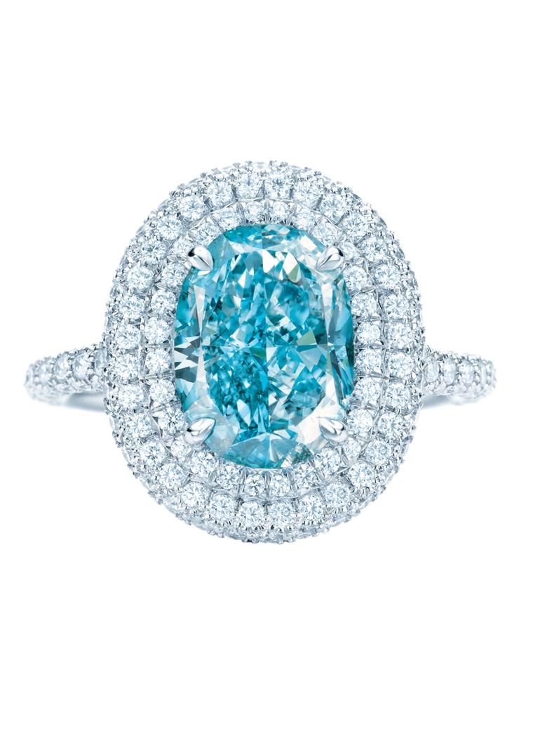 Blue diamond engagement rings: the 