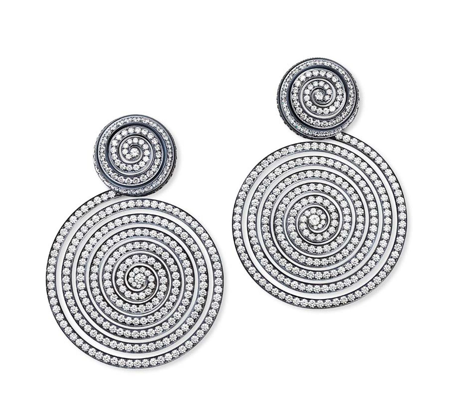 Hemmerle earrings in silver and gold with diamonds.